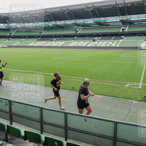 13.09.2026 - 21. swb-Marathon Bremen Michael Burmester http://msf.ph/oto/10488814 13.09.2026 10:35:18 Laufen im Stadion 10093, 10144, 10147, 10152, 10157, 10173, 10175, 10177, 10181, 10182, 10185, 10195, 10240, 10245, 10254, 10263, 10306, 10309, 10355, 10356, 10357, 10367, 10368, 10369, 10377, 10409, 10415, 10427, 10460, 10473, 10477, 10481, 10485, 10492, 10528, 10559, 10604, 10617, 10636, 10639, 10668, 10669, 10671, 10672, 10677, 10699, 10700, 10715, 10828, 10857, 10867, 10914, 10928, 11126, 11162, 11343, 11803, 10146, 10222, 10626 meine-sportfotos.de