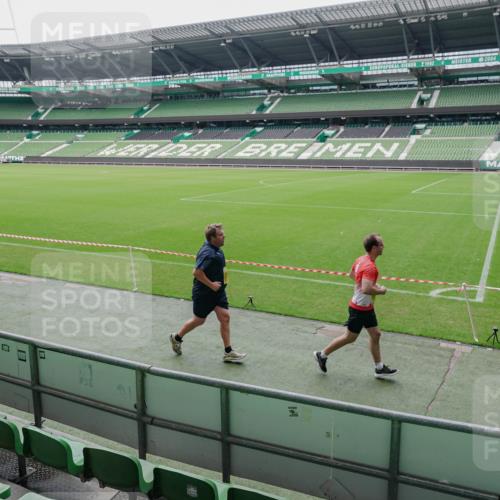 13.09.2026 - 21. swb-Marathon Bremen Michael Burmester http://msf.ph/oto/10488822 13.09.2026 10:35:28 Laufen im Stadion 10093, 10144, 10147, 10152, 10157, 10173, 10175, 10177, 10181, 10182, 10185, 10187, 10195, 10240, 10245, 10254, 10263, 10272, 10275, 10291, 10306, 10309, 10356, 10357, 10367, 10368, 10369, 10377, 10409, 10415, 10420, 10427, 10439, 10460, 10473, 10477, 10481, 10485, 10492, 10528, 10559, 10560, 10617, 10636, 10639, 10669, 10671, 10672, 10677, 10700, 10715, 10828, 10857, 10867, 10914, 10928, 11126, 11162, 11343, 11803, 10146, 10222, 10626 meine-sportfotos.de
