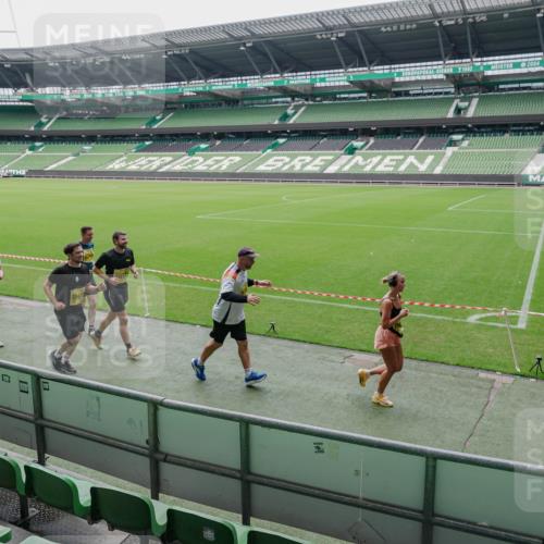 13.09.2026 - 21. swb-Marathon Bremen Michael Burmester http://msf.ph/oto/10488831 13.09.2026 10:35:40 Laufen im Stadion 10093, 10144, 10147, 10152, 10157, 10160, 10173, 10175, 10181, 10182, 10185, 10187, 10195, 10245, 10251, 10263, 10272, 10275, 10278, 10291, 10306, 10309, 10338, 10356, 10357, 10367, 10368, 10369, 10377, 10382, 10403, 10409, 10411, 10420, 10427, 10439, 10473, 10477, 10481, 10485, 10492, 10528, 10531, 10559, 10560, 10569, 10607, 10617, 10636, 10639, 10669, 10671, 10672, 10677, 10700, 10715, 10828, 10914, 10928, 11126, 11162, 11343, 11803, 10146, 10222, 10626 meine-sportfotos.de