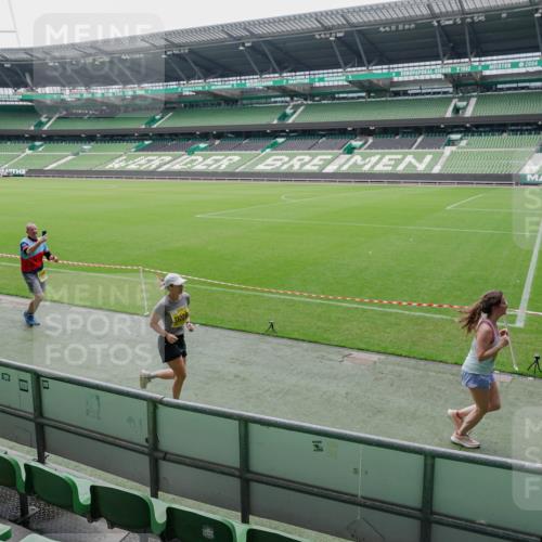 13.09.2026 - 21. swb-Marathon Bremen Michael Burmester http://msf.ph/oto/10488837 13.09.2026 10:35:47 Laufen im Stadion 10093, 10144, 10147, 10152, 10157, 10160, 10173, 10175, 10181, 10182, 10185, 10187, 10195, 10245, 10251, 10263, 10272, 10275, 10278, 10291, 10306, 10309, 10338, 10356, 10357, 10367, 10368, 10369, 10377, 10382, 10403, 10409, 10411, 10420, 10427, 10439, 10473, 10477, 10481, 10485, 10492, 10528, 10531, 10559, 10560, 10569, 10607, 10617, 10636, 10639, 10669, 10671, 10672, 10677, 10715, 10828, 10914, 10928, 11162, 11343, 11803, 10146, 10222, 10626 meine-sportfotos.de