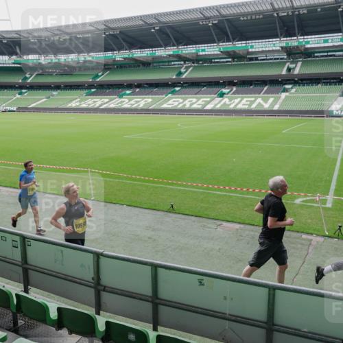 13.09.2026 - 21. swb-Marathon Bremen Michael Burmester http://msf.ph/oto/10488853 13.09.2026 10:36:03 Laufen im Stadion 10093, 10144, 10147, 10152, 10153, 10154, 10157, 10160, 10173, 10175, 10181, 10182, 10185, 10187, 10195, 10198, 10245, 10251, 10257, 10263, 10272, 10275, 10278, 10291, 10296, 10306, 10309, 10338, 10357, 10367, 10368, 10369, 10377, 10382, 10390, 10403, 10409, 10411, 10420, 10427, 10429, 10439, 10473, 10477, 10481, 10485, 10492, 10497, 10528, 10531, 10559, 10560, 10569, 10607, 10613, 10617, 10633, 10636, 10647, 10648, 10671, 10672, 10677, 10715, 10928 meine-sportfotos.de