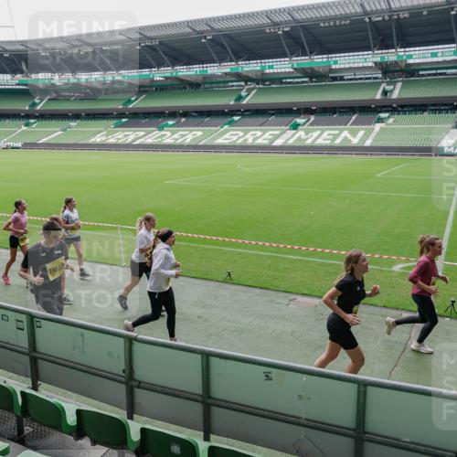 13.09.2026 - 21. swb-Marathon Bremen Michael Burmester http://msf.ph/oto/10488870 13.09.2026 10:36:17 Laufen im Stadion 10092, 10093, 10144, 10152, 10153, 10154, 10157, 10160, 10173, 10175, 10181, 10182, 10185, 10186, 10187, 10195, 10198, 10237, 10245, 10251, 10257, 10263, 10272, 10275, 10278, 10291, 10296, 10306, 10309, 10327, 10331, 10332, 10338, 10357, 10377, 10382, 10390, 10403, 10409, 10411, 10420, 10427, 10429, 10439, 10473, 10477, 10481, 10492, 10497, 10500, 10528, 10531, 10560, 10569, 10607, 10613, 10617, 10633, 10636, 10647, 10648, 10659, 10671, 10672, 10677, 10715 meine-sportfotos.de