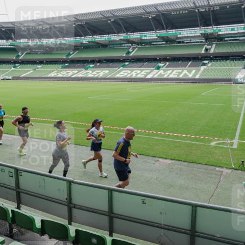13.09.2026 - 21. swb-Marathon Bremen Michael Burmester http://msf.ph/oto/10488883 13.09.2026 10:36:28 Laufen im Stadion 10092, 10093, 10144, 10152, 10153, 10154, 10160, 10173, 10175, 10181, 10182, 10186, 10187, 10195, 10198, 10237, 10245, 10251, 10257, 10263, 10272, 10275, 10278, 10291, 10296, 10306, 10309, 10327, 10331, 10332, 10338, 10357, 10377, 10382, 10390, 10403, 10409, 10411, 10420, 10427, 10429, 10439, 10444, 10473, 10477, 10481, 10492, 10497, 10500, 10516, 10528, 10531, 10560, 10569, 10607, 10613, 10617, 10633, 10636, 10647, 10648, 10659, 10663, 10671, 10672, 10715 meine-sportfotos.de