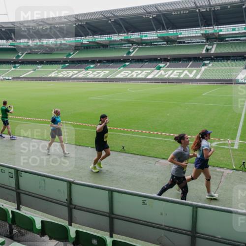 13.09.2026 - 21. swb-Marathon Bremen Michael Burmester http://msf.ph/oto/10488884 13.09.2026 10:36:29 Laufen im Stadion 10092, 10093, 10144, 10152, 10153, 10154, 10160, 10173, 10175, 10181, 10182, 10186, 10187, 10195, 10198, 10237, 10245, 10251, 10257, 10263, 10272, 10275, 10278, 10291, 10296, 10306, 10309, 10327, 10331, 10332, 10338, 10357, 10377, 10382, 10390, 10403, 10409, 10411, 10420, 10427, 10429, 10439, 10444, 10473, 10477, 10481, 10492, 10497, 10500, 10516, 10528, 10531, 10560, 10569, 10607, 10613, 10617, 10633, 10636, 10647, 10648, 10659, 10663, 10671, 10672, 10715 meine-sportfotos.de