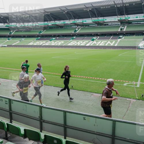 13.09.2026 - 21. swb-Marathon Bremen Michael Burmester http://msf.ph/oto/10488885 13.09.2026 10:36:31 Laufen im Stadion 10092, 10093, 10144, 10152, 10153, 10154, 10160, 10173, 10175, 10181, 10182, 10186, 10187, 10195, 10198, 10237, 10245, 10251, 10257, 10263, 10272, 10275, 10278, 10291, 10296, 10306, 10309, 10327, 10331, 10332, 10338, 10357, 10377, 10382, 10390, 10403, 10409, 10411, 10420, 10427, 10429, 10439, 10444, 10473, 10477, 10481, 10492, 10497, 10500, 10516, 10528, 10531, 10560, 10569, 10607, 10613, 10617, 10633, 10636, 10647, 10648, 10659, 10663, 10671, 10672, 10715 meine-sportfotos.de
