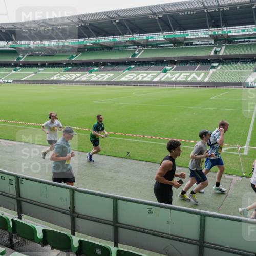 13.09.2026 - 21. swb-Marathon Bremen Michael Burmester http://msf.ph/oto/10488887 13.09.2026 10:36:33 Laufen im Stadion 10092, 10144, 10152, 10153, 10154, 10160, 10173, 10175, 10181, 10182, 10186, 10187, 10195, 10198, 10237, 10245, 10251, 10257, 10263, 10272, 10275, 10278, 10291, 10296, 10306, 10309, 10327, 10331, 10332, 10338, 10357, 10377, 10382, 10390, 10403, 10409, 10411, 10420, 10427, 10429, 10439, 10444, 10473, 10477, 10481, 10492, 10497, 10500, 10516, 10528, 10531, 10560, 10569, 10607, 10613, 10617, 10633, 10636, 10647, 10648, 10659, 10663, 10671, 10672, 10715 meine-sportfotos.de