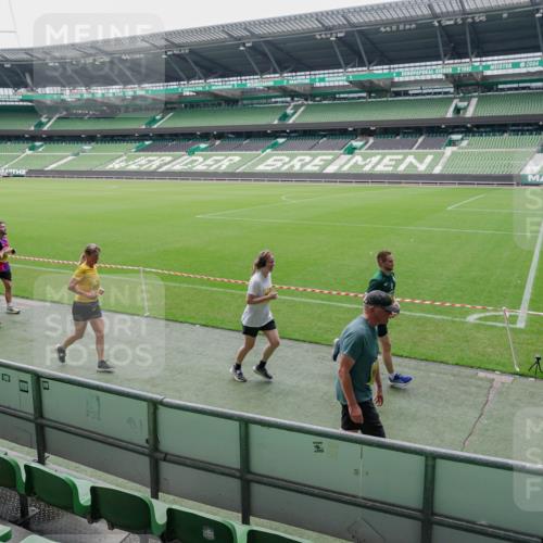 13.09.2026 - 21. swb-Marathon Bremen Michael Burmester http://msf.ph/oto/10488889 13.09.2026 10:36:34 Laufen im Stadion 10092, 10144, 10150, 10152, 10153, 10154, 10160, 10173, 10175, 10181, 10182, 10186, 10187, 10195, 10198, 10237, 10245, 10251, 10257, 10263, 10272, 10275, 10278, 10291, 10296, 10306, 10309, 10315, 10327, 10331, 10332, 10338, 10357, 10377, 10382, 10390, 10403, 10409, 10411, 10420, 10427, 10429, 10439, 10444, 10473, 10477, 10481, 10492, 10497, 10500, 10516, 10531, 10560, 10569, 10607, 10613, 10617, 10633, 10636, 10647, 10648, 10659, 10663, 10671, 10672, 10715 meine-sportfotos.de