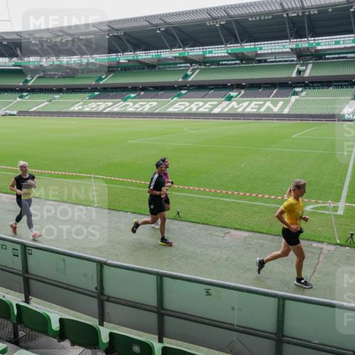 13.09.2026 - 21. swb-Marathon Bremen Michael Burmester http://msf.ph/oto/10488891 13.09.2026 10:36:36 Laufen im Stadion 10092, 10144, 10150, 10152, 10153, 10154, 10160, 10173, 10175, 10181, 10182, 10186, 10187, 10195, 10198, 10237, 10245, 10251, 10257, 10263, 10272, 10275, 10278, 10291, 10296, 10306, 10309, 10315, 10327, 10331, 10332, 10338, 10357, 10377, 10382, 10390, 10403, 10409, 10411, 10420, 10427, 10429, 10439, 10444, 10473, 10477, 10481, 10492, 10497, 10500, 10516, 10531, 10560, 10569, 10607, 10613, 10617, 10633, 10636, 10647, 10648, 10659, 10663, 10671, 10672, 10715 meine-sportfotos.de