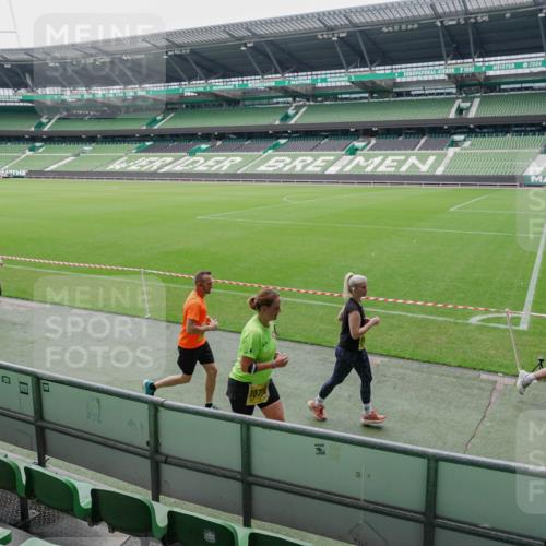 13.09.2026 - 21. swb-Marathon Bremen Michael Burmester http://msf.ph/oto/10488894 13.09.2026 10:36:38 Laufen im Stadion 10092, 10150, 10152, 10153, 10154, 10160, 10173, 10175, 10181, 10182, 10186, 10187, 10195, 10198, 10237, 10245, 10251, 10257, 10263, 10272, 10275, 10278, 10291, 10296, 10306, 10309, 10315, 10327, 10331, 10332, 10338, 10357, 10377, 10382, 10390, 10403, 10409, 10411, 10420, 10427, 10429, 10439, 10444, 10473, 10477, 10481, 10492, 10497, 10500, 10516, 10531, 10560, 10569, 10607, 10613, 10617, 10633, 10636, 10647, 10648, 10659, 10663, 10671, 10672, 10715 meine-sportfotos.de