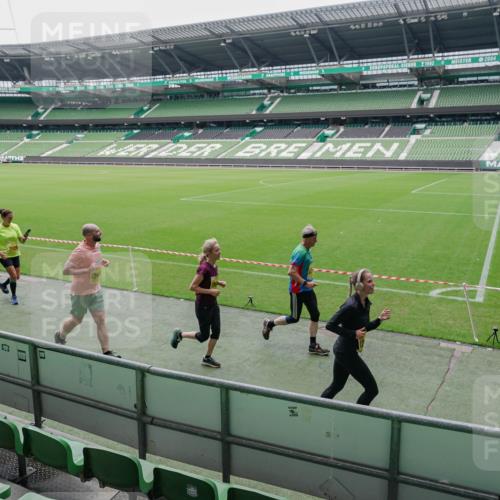 13.09.2026 - 21. swb-Marathon Bremen Michael Burmester http://msf.ph/oto/10488899 13.09.2026 10:36:43 Laufen im Stadion 10092, 10150, 10152, 10153, 10154, 10160, 10173, 10175, 10181, 10182, 10186, 10187, 10195, 10198, 10237, 10245, 10251, 10257, 10263, 10272, 10275, 10278, 10291, 10296, 10306, 10309, 10315, 10327, 10331, 10332, 10338, 10357, 10377, 10382, 10390, 10403, 10409, 10411, 10420, 10429, 10439, 10444, 10473, 10477, 10481, 10492, 10497, 10500, 10516, 10531, 10560, 10569, 10598, 10607, 10613, 10617, 10633, 10636, 10647, 10648, 10659, 10663, 10671, 10672, 10674 meine-sportfotos.de