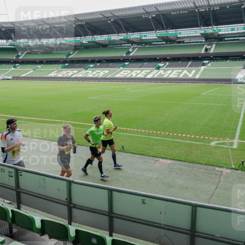 13.09.2026 - 21. swb-Marathon Bremen Michael Burmester http://msf.ph/oto/10488901 13.09.2026 10:36:45 Laufen im Stadion 10092, 10150, 10152, 10153, 10154, 10160, 10173, 10175, 10181, 10182, 10186, 10187, 10195, 10198, 10237, 10245, 10251, 10257, 10263, 10272, 10275, 10278, 10291, 10296, 10306, 10309, 10315, 10327, 10331, 10332, 10338, 10357, 10377, 10382, 10390, 10403, 10409, 10411, 10420, 10429, 10439, 10444, 10473, 10477, 10481, 10492, 10497, 10500, 10516, 10531, 10560, 10569, 10598, 10607, 10613, 10617, 10633, 10636, 10647, 10648, 10659, 10663, 10671, 10672, 10674 meine-sportfotos.de
