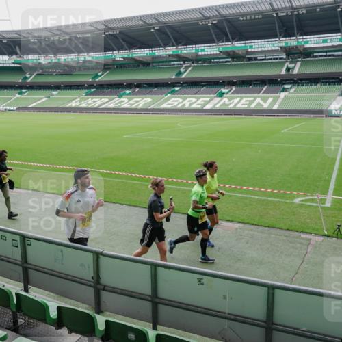 13.09.2026 - 21. swb-Marathon Bremen Michael Burmester http://msf.ph/oto/10488902 13.09.2026 10:36:46 Laufen im Stadion 10092, 10150, 10152, 10153, 10154, 10160, 10173, 10175, 10181, 10182, 10186, 10187, 10195, 10198, 10237, 10245, 10251, 10257, 10263, 10272, 10275, 10278, 10291, 10296, 10306, 10309, 10315, 10327, 10331, 10332, 10338, 10357, 10382, 10390, 10403, 10409, 10411, 10420, 10429, 10439, 10444, 10473, 10477, 10481, 10492, 10497, 10500, 10516, 10531, 10560, 10569, 10598, 10607, 10613, 10617, 10633, 10636, 10647, 10648, 10659, 10663, 10671, 10672, 10674 meine-sportfotos.de