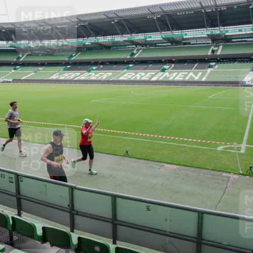 13.09.2026 - 21. swb-Marathon Bremen Michael Burmester http://msf.ph/oto/10488906 13.09.2026 10:36:51 Laufen im Stadion 10092, 10150, 10152, 10153, 10154, 10160, 10173, 10181, 10182, 10186, 10187, 10195, 10198, 10237, 10251, 10257, 10263, 10272, 10273, 10274, 10275, 10278, 10291, 10296, 10306, 10309, 10315, 10323, 10327, 10331, 10332, 10338, 10357, 10382, 10390, 10403, 10409, 10411, 10420, 10429, 10439, 10444, 10473, 10477, 10481, 10497, 10500, 10516, 10531, 10560, 10569, 10598, 10607, 10613, 10617, 10633, 10636, 10647, 10648, 10659, 10663, 10671, 10672, 10674 meine-sportfotos.de