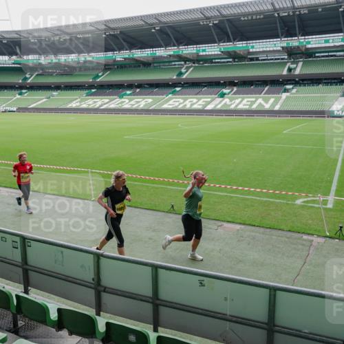 13.09.2026 - 21. swb-Marathon Bremen Michael Burmester http://msf.ph/oto/10488916 13.09.2026 10:37:03 Laufen im Stadion 10090, 10091, 10092, 10150, 10152, 10153, 10154, 10160, 10182, 10186, 10187, 10195, 10198, 10237, 10251, 10257, 10263, 10272, 10273, 10274, 10275, 10278, 10283, 10291, 10296, 10306, 10315, 10323, 10327, 10331, 10332, 10338, 10357, 10382, 10390, 10403, 10409, 10411, 10420, 10429, 10439, 10444, 10473, 10477, 10481, 10488, 10497, 10500, 10516, 10531, 10560, 10569, 10598, 10607, 10613, 10617, 10633, 10647, 10648, 10659, 10663, 10671, 10672, 10674 meine-sportfotos.de
