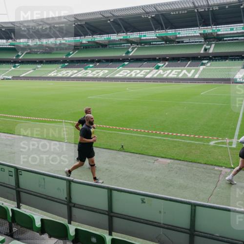 13.09.2026 - 21. swb-Marathon Bremen Michael Burmester http://msf.ph/oto/10488923 13.09.2026 10:37:14 Laufen im Stadion 10090, 10091, 10092, 10150, 10152, 10153, 10154, 10160, 10186, 10187, 10198, 10237, 10251, 10257, 10263, 10272, 10273, 10274, 10275, 10278, 10283, 10291, 10296, 10306, 10315, 10323, 10327, 10331, 10332, 10338, 10357, 10370, 10375, 10376, 10382, 10390, 10403, 10411, 10420, 10429, 10432, 10439, 10444, 10473, 10481, 10488, 10497, 10500, 10516, 10531, 10560, 10569, 10598, 10607, 10613, 10633, 10647, 10648, 10654, 10659, 10663, 10671, 10672, 10674 meine-sportfotos.de
