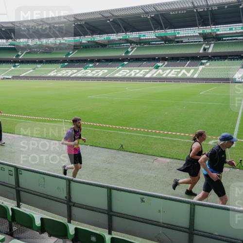 13.09.2026 - 21. swb-Marathon Bremen Michael Burmester http://msf.ph/oto/10488930 13.09.2026 10:37:25 Laufen im Stadion 10090, 10091, 10092, 10150, 10153, 10154, 10160, 10186, 10187, 10190, 10198, 10205, 10237, 10251, 10257, 10263, 10272, 10273, 10274, 10275, 10278, 10283, 10291, 10296, 10305, 10315, 10323, 10327, 10331, 10332, 10338, 10370, 10375, 10376, 10382, 10390, 10403, 10411, 10420, 10429, 10432, 10439, 10444, 10465, 10481, 10488, 10497, 10500, 10516, 10531, 10560, 10569, 10598, 10607, 10613, 10633, 10647, 10648, 10654, 10659, 10663, 10674, 10823 meine-sportfotos.de