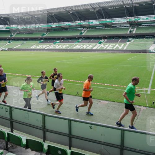 13.09.2026 - 21. swb-Marathon Bremen Michael Burmester http://msf.ph/oto/10488943 13.09.2026 10:37:40 Laufen im Stadion 10090, 10091, 10092, 10150, 10153, 10154, 10160, 10168, 10186, 10190, 10198, 10205, 10237, 10251, 10257, 10273, 10274, 10278, 10283, 10296, 10305, 10315, 10323, 10327, 10331, 10332, 10338, 10370, 10375, 10376, 10382, 10390, 10403, 10411, 10429, 10432, 10444, 10465, 10488, 10497, 10500, 10516, 10531, 10569, 10598, 10607, 10613, 10633, 10645, 10647, 10648, 10654, 10659, 10661, 10663, 10674, 10681, 10682, 10695, 10697, 10802, 10823 meine-sportfotos.de