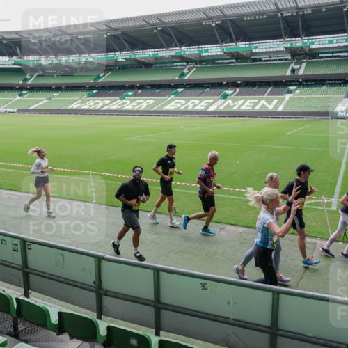 13.09.2026 - 21. swb-Marathon Bremen Michael Burmester http://msf.ph/oto/10488948 13.09.2026 10:37:45 Laufen im Stadion 10090, 10091, 10092, 10150, 10153, 10154, 10168, 10186, 10190, 10198, 10205, 10237, 10257, 10273, 10274, 10278, 10283, 10296, 10305, 10315, 10323, 10327, 10331, 10332, 10338, 10370, 10375, 10376, 10390, 10403, 10411, 10429, 10432, 10444, 10465, 10488, 10497, 10500, 10516, 10526, 10531, 10569, 10598, 10613, 10633, 10645, 10647, 10648, 10654, 10659, 10661, 10663, 10674, 10681, 10682, 10695, 10697, 10802, 10823 meine-sportfotos.de