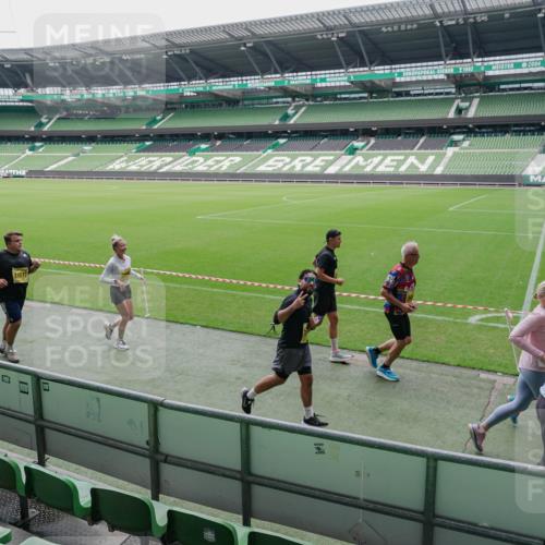 13.09.2026 - 21. swb-Marathon Bremen Michael Burmester http://msf.ph/oto/10488949 13.09.2026 10:37:45 Laufen im Stadion 10090, 10091, 10092, 10150, 10153, 10154, 10168, 10186, 10190, 10198, 10205, 10237, 10257, 10273, 10274, 10278, 10283, 10296, 10305, 10315, 10323, 10327, 10331, 10332, 10338, 10370, 10375, 10376, 10390, 10403, 10411, 10429, 10432, 10444, 10465, 10488, 10497, 10500, 10516, 10526, 10531, 10569, 10598, 10613, 10633, 10645, 10647, 10648, 10654, 10659, 10661, 10663, 10674, 10681, 10682, 10695, 10697, 10802, 10823 meine-sportfotos.de