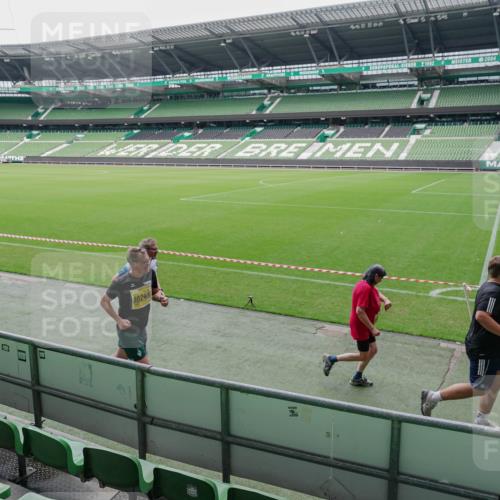 13.09.2026 - 21. swb-Marathon Bremen Michael Burmester http://msf.ph/oto/10488952 13.09.2026 10:37:48 Laufen im Stadion 10090, 10091, 10092, 10150, 10153, 10154, 10168, 10186, 10188, 10190, 10198, 10205, 10237, 10257, 10273, 10274, 10278, 10283, 10296, 10305, 10315, 10323, 10327, 10331, 10332, 10338, 10370, 10375, 10376, 10390, 10411, 10429, 10432, 10444, 10465, 10488, 10497, 10500, 10516, 10526, 10531, 10569, 10598, 10613, 10633, 10645, 10647, 10648, 10654, 10659, 10661, 10663, 10674, 10681, 10682, 10695, 10697, 10802, 10823 meine-sportfotos.de