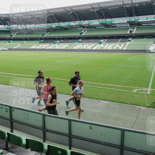 13.09.2026 - 21. swb-Marathon Bremen Michael Burmester http://msf.ph/oto/10488954 13.09.2026 10:37:51 Laufen im Stadion 10090, 10091, 10092, 10150, 10153, 10154, 10168, 10186, 10188, 10190, 10198, 10205, 10237, 10257, 10259, 10260, 10273, 10274, 10283, 10296, 10305, 10315, 10323, 10327, 10331, 10332, 10370, 10375, 10376, 10390, 10411, 10429, 10432, 10444, 10465, 10488, 10497, 10500, 10516, 10526, 10531, 10598, 10613, 10633, 10645, 10647, 10648, 10654, 10659, 10661, 10663, 10674, 10681, 10682, 10695, 10697, 10802, 10823 meine-sportfotos.de
