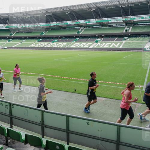 13.09.2026 - 21. swb-Marathon Bremen Michael Burmester http://msf.ph/oto/10488956 13.09.2026 10:37:53 Laufen im Stadion 10090, 10091, 10092, 10150, 10153, 10154, 10168, 10186, 10188, 10190, 10198, 10205, 10237, 10257, 10259, 10260, 10273, 10274, 10283, 10296, 10305, 10315, 10323, 10327, 10331, 10332, 10370, 10375, 10376, 10390, 10429, 10432, 10444, 10465, 10488, 10497, 10500, 10516, 10526, 10598, 10613, 10633, 10645, 10647, 10648, 10654, 10659, 10661, 10663, 10674, 10681, 10682, 10695, 10697, 10802, 10823 meine-sportfotos.de