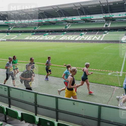 13.09.2026 - 21. swb-Marathon Bremen Michael Burmester http://msf.ph/oto/10488964 13.09.2026 10:38:01 Laufen im Stadion 10090, 10091, 10092, 10150, 10153, 10154, 10168, 10186, 10188, 10190, 10198, 10205, 10237, 10257, 10259, 10260, 10273, 10274, 10283, 10296, 10305, 10315, 10323, 10327, 10331, 10332, 10370, 10375, 10376, 10390, 10432, 10444, 10465, 10488, 10497, 10500, 10516, 10526, 10598, 10613, 10633, 10645, 10647, 10648, 10654, 10659, 10661, 10663, 10674, 10681, 10682, 10695, 10697, 10802, 10823 meine-sportfotos.de