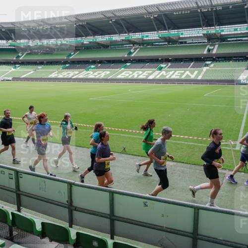 13.09.2026 - 21. swb-Marathon Bremen Michael Burmester http://msf.ph/oto/10488967 13.09.2026 10:38:02 Laufen im Stadion 10090, 10091, 10092, 10150, 10153, 10154, 10168, 10186, 10188, 10190, 10198, 10205, 10237, 10257, 10259, 10260, 10273, 10274, 10283, 10296, 10305, 10315, 10323, 10327, 10331, 10332, 10370, 10375, 10376, 10390, 10432, 10444, 10465, 10488, 10497, 10500, 10516, 10526, 10598, 10613, 10633, 10645, 10647, 10648, 10654, 10659, 10661, 10663, 10674, 10681, 10682, 10695, 10697, 10802, 10823 meine-sportfotos.de