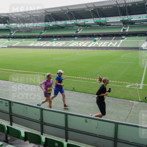 13.09.2026 - 21. swb-Marathon Bremen Michael Burmester http://msf.ph/oto/10488976 13.09.2026 10:38:11 Laufen im Stadion 10090, 10091, 10092, 10150, 10154, 10168, 10186, 10188, 10190, 10198, 10205, 10237, 10259, 10260, 10273, 10274, 10283, 10305, 10315, 10323, 10327, 10331, 10332, 10370, 10375, 10376, 10432, 10444, 10465, 10488, 10497, 10500, 10516, 10526, 10595, 10598, 10613, 10630, 10645, 10647, 10648, 10654, 10659, 10661, 10663, 10674, 10681, 10682, 10695, 10697, 10802, 10823 meine-sportfotos.de