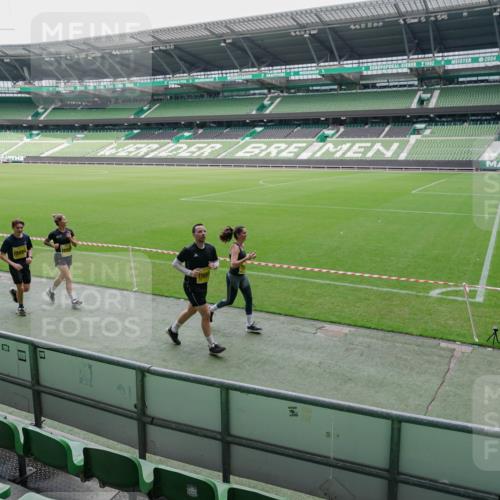 13.09.2026 - 21. swb-Marathon Bremen Michael Burmester http://msf.ph/oto/10488979 13.09.2026 10:38:16 Laufen im Stadion 10090, 10091, 10092, 10150, 10168, 10186, 10188, 10190, 10205, 10237, 10238, 10259, 10260, 10273, 10274, 10283, 10305, 10315, 10323, 10327, 10331, 10332, 10360, 10370, 10375, 10376, 10404, 10432, 10444, 10457, 10465, 10469, 10488, 10500, 10516, 10526, 10595, 10598, 10630, 10645, 10654, 10659, 10661, 10663, 10674, 10681, 10682, 10695, 10697, 10802, 10823 meine-sportfotos.de