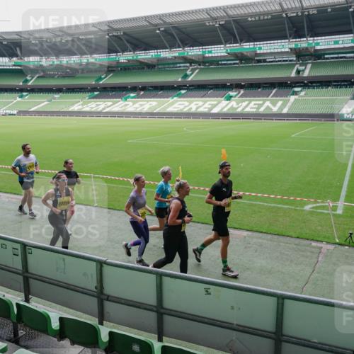 13.09.2026 - 21. swb-Marathon Bremen Michael Burmester http://msf.ph/oto/10488982 13.09.2026 10:38:22 Laufen im Stadion 10090, 10091, 10150, 10168, 10186, 10188, 10190, 10204, 10205, 10238, 10259, 10260, 10273, 10274, 10283, 10305, 10315, 10323, 10327, 10331, 10332, 10360, 10363, 10364, 10370, 10375, 10376, 10404, 10432, 10444, 10457, 10465, 10469, 10488, 10516, 10526, 10595, 10598, 10630, 10645, 10654, 10659, 10661, 10663, 10674, 10681, 10682, 10686, 10695, 10697, 10802, 10823 meine-sportfotos.de