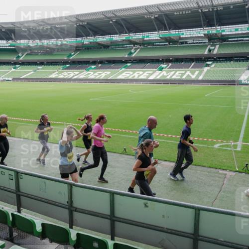 13.09.2026 - 21. swb-Marathon Bremen Michael Burmester http://msf.ph/oto/10488988 13.09.2026 10:38:26 Laufen im Stadion 10090, 10091, 10139, 10150, 10168, 10188, 10190, 10204, 10205, 10238, 10259, 10260, 10273, 10274, 10283, 10305, 10315, 10323, 10327, 10360, 10363, 10364, 10370, 10375, 10376, 10378, 10404, 10432, 10444, 10457, 10465, 10469, 10488, 10505, 10510, 10516, 10526, 10595, 10598, 10630, 10645, 10654, 10661, 10663, 10664, 10674, 10681, 10682, 10686, 10695, 10697, 10802, 10823 meine-sportfotos.de
