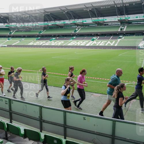 13.09.2026 - 21. swb-Marathon Bremen Michael Burmester http://msf.ph/oto/10488989 13.09.2026 10:38:27 Laufen im Stadion 10090, 10091, 10135, 10139, 10150, 10168, 10188, 10190, 10204, 10205, 10238, 10259, 10260, 10273, 10274, 10283, 10305, 10315, 10323, 10327, 10360, 10363, 10364, 10370, 10375, 10376, 10378, 10404, 10432, 10444, 10457, 10465, 10469, 10488, 10505, 10510, 10511, 10516, 10526, 10595, 10598, 10630, 10645, 10654, 10661, 10663, 10664, 10674, 10681, 10682, 10686, 10695, 10697, 10802, 10823 meine-sportfotos.de
