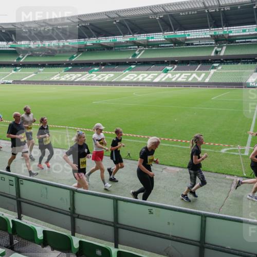 13.09.2026 - 21. swb-Marathon Bremen Michael Burmester http://msf.ph/oto/10488992 13.09.2026 10:38:28 Laufen im Stadion 10090, 10091, 10135, 10139, 10150, 10168, 10188, 10190, 10204, 10205, 10238, 10259, 10260, 10273, 10274, 10283, 10305, 10315, 10323, 10327, 10360, 10363, 10364, 10370, 10375, 10376, 10378, 10404, 10432, 10444, 10457, 10465, 10469, 10488, 10505, 10510, 10511, 10516, 10526, 10595, 10598, 10609, 10630, 10645, 10654, 10661, 10662, 10663, 10664, 10674, 10681, 10682, 10686, 10695, 10697, 10802, 10823 meine-sportfotos.de