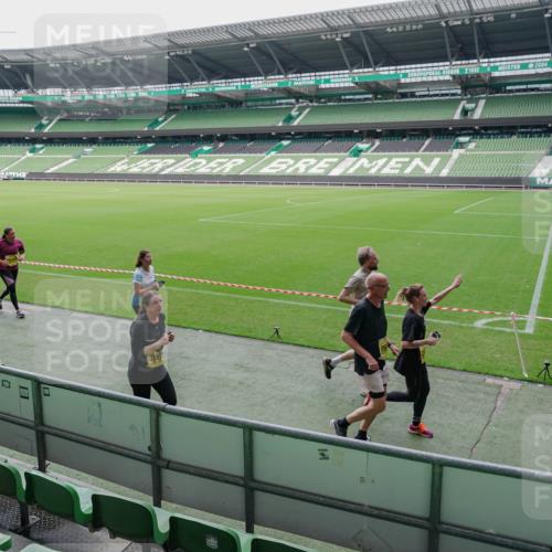 13.09.2026 - 21. swb-Marathon Bremen Michael Burmester http://msf.ph/oto/10488995 13.09.2026 10:38:30 Laufen im Stadion 10090, 10091, 10135, 10139, 10150, 10168, 10188, 10190, 10204, 10205, 10238, 10259, 10260, 10273, 10274, 10283, 10305, 10315, 10323, 10360, 10363, 10364, 10370, 10375, 10376, 10378, 10404, 10432, 10444, 10457, 10465, 10469, 10488, 10505, 10510, 10511, 10516, 10526, 10595, 10598, 10609, 10630, 10645, 10654, 10661, 10662, 10663, 10664, 10674, 10681, 10682, 10686, 10695, 10697, 10802, 10823 meine-sportfotos.de
