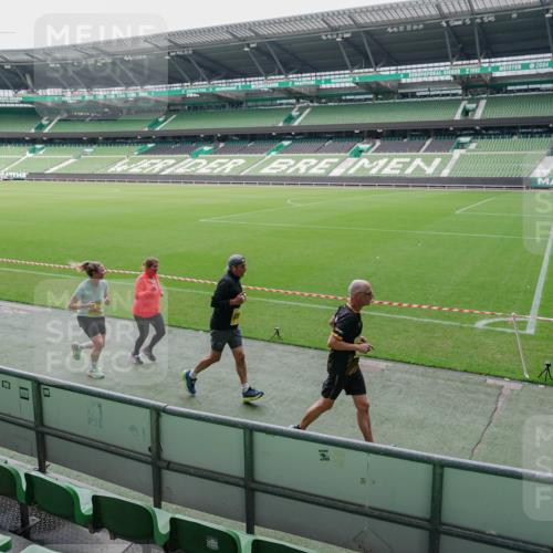 13.09.2026 - 21. swb-Marathon Bremen Michael Burmester http://msf.ph/oto/10489011 13.09.2026 10:38:47 Laufen im Stadion 10090, 10091, 10135, 10138, 10139, 10168, 10188, 10190, 10204, 10205, 10217, 10229, 10238, 10259, 10260, 10273, 10274, 10279, 10280, 10283, 10305, 10314, 10323, 10360, 10363, 10364, 10370, 10375, 10376, 10378, 10404, 10432, 10457, 10465, 10469, 10488, 10493, 10501, 10505, 10510, 10511, 10526, 10576, 10595, 10598, 10609, 10619, 10630, 10645, 10654, 10661, 10662, 10664, 10674, 10681, 10682, 10686, 10695, 10697, 10802, 10823 meine-sportfotos.de