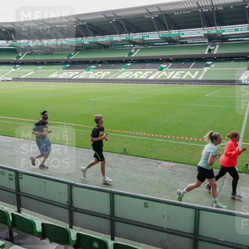 13.09.2026 - 21. swb-Marathon Bremen Michael Burmester http://msf.ph/oto/10489013 13.09.2026 10:38:49 Laufen im Stadion 10090, 10091, 10135, 10138, 10139, 10168, 10188, 10190, 10204, 10205, 10217, 10229, 10238, 10259, 10260, 10273, 10274, 10279, 10280, 10283, 10305, 10314, 10323, 10360, 10363, 10364, 10370, 10375, 10376, 10378, 10404, 10432, 10457, 10465, 10469, 10488, 10493, 10501, 10505, 10510, 10511, 10526, 10576, 10595, 10598, 10609, 10616, 10619, 10630, 10645, 10654, 10661, 10662, 10664, 10674, 10681, 10682, 10686, 10695, 10697, 10712, 10743, 10802, 10823 meine-sportfotos.de