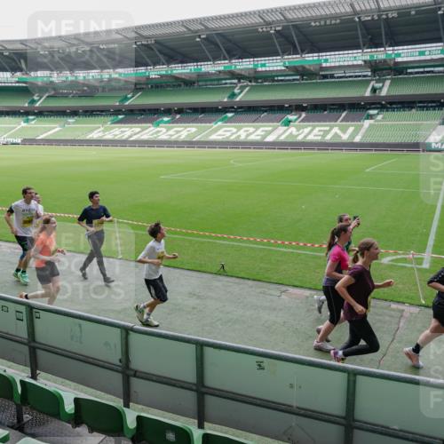 13.09.2026 - 21. swb-Marathon Bremen Michael Burmester http://msf.ph/oto/10489016 13.09.2026 10:38:54 Laufen im Stadion 10090, 10091, 10135, 10138, 10139, 10168, 10188, 10190, 10204, 10205, 10217, 10229, 10238, 10259, 10260, 10273, 10274, 10279, 10280, 10283, 10305, 10314, 10323, 10360, 10363, 10364, 10370, 10375, 10376, 10378, 10404, 10432, 10457, 10465, 10469, 10488, 10493, 10501, 10505, 10510, 10511, 10526, 10556, 10576, 10595, 10609, 10616, 10619, 10630, 10645, 10654, 10660, 10661, 10662, 10664, 10681, 10682, 10686, 10695, 10697, 10712, 10743, 10802, 10823 meine-sportfotos.de