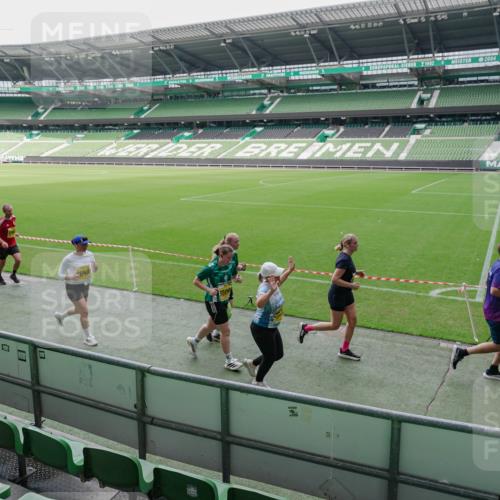 13.09.2026 - 21. swb-Marathon Bremen Michael Burmester http://msf.ph/oto/10489020 13.09.2026 10:38:59 Laufen im Stadion 10090, 10091, 10135, 10138, 10139, 10168, 10188, 10190, 10204, 10205, 10217, 10229, 10238, 10259, 10260, 10273, 10274, 10279, 10280, 10283, 10305, 10314, 10323, 10360, 10363, 10364, 10370, 10375, 10376, 10378, 10404, 10432, 10457, 10465, 10469, 10488, 10493, 10501, 10505, 10510, 10511, 10526, 10556, 10576, 10595, 10609, 10616, 10619, 10630, 10645, 10654, 10660, 10661, 10662, 10664, 10681, 10682, 10686, 10695, 10697, 10712, 10743, 10802, 10823 meine-sportfotos.de