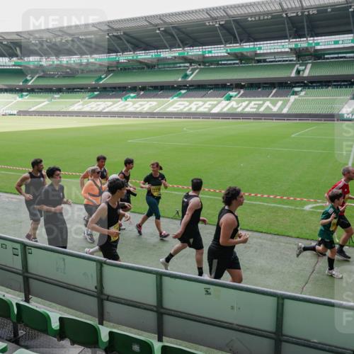 13.09.2026 - 21. swb-Marathon Bremen Michael Burmester http://msf.ph/oto/10489025 13.09.2026 10:39:02 Laufen im Stadion 10090, 10091, 10135, 10138, 10139, 10168, 10188, 10190, 10204, 10205, 10217, 10229, 10238, 10259, 10260, 10279, 10280, 10283, 10305, 10314, 10323, 10360, 10363, 10364, 10370, 10375, 10376, 10378, 10404, 10432, 10457, 10465, 10469, 10484, 10488, 10493, 10501, 10505, 10510, 10511, 10526, 10556, 10576, 10580, 10595, 10609, 10616, 10619, 10630, 10645, 10654, 10660, 10661, 10662, 10664, 10681, 10682, 10686, 10695, 10697, 10712, 10743, 10802, 10823 meine-sportfotos.de