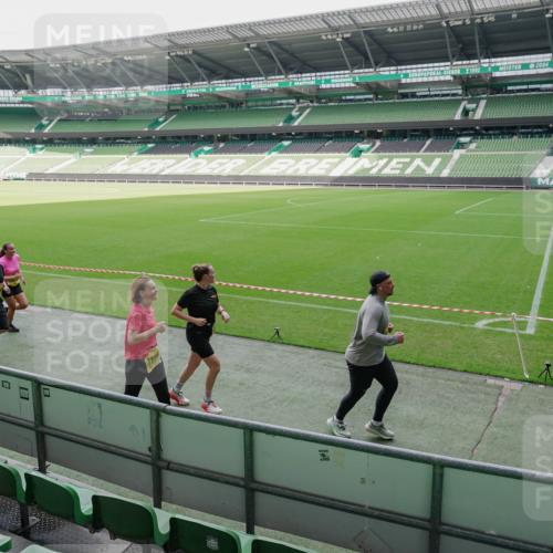 13.09.2026 - 21. swb-Marathon Bremen Michael Burmester http://msf.ph/oto/10489035 13.09.2026 10:39:11 Laufen im Stadion 10135, 10138, 10139, 10168, 10188, 10190, 10204, 10205, 10217, 10229, 10234, 10238, 10259, 10260, 10279, 10280, 10305, 10314, 10360, 10363, 10364, 10370, 10375, 10376, 10378, 10404, 10432, 10457, 10465, 10469, 10484, 10488, 10493, 10501, 10505, 10510, 10511, 10526, 10556, 10576, 10580, 10595, 10609, 10616, 10619, 10630, 10645, 10654, 10660, 10661, 10662, 10664, 10681, 10682, 10686, 10695, 10697, 10712, 10737, 10743, 10802, 10823 meine-sportfotos.de