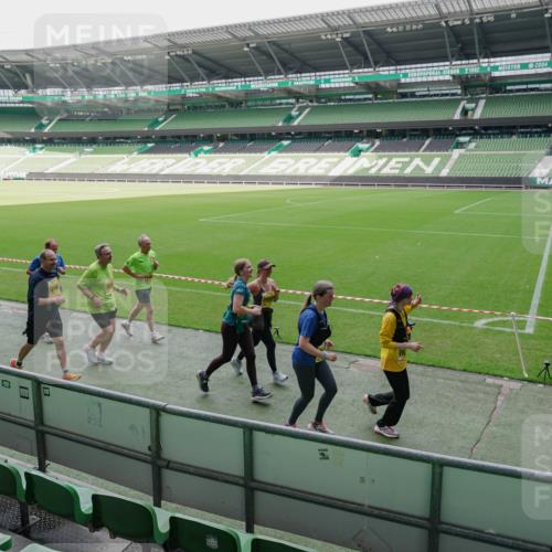 13.09.2026 - 21. swb-Marathon Bremen Michael Burmester http://msf.ph/oto/10489044 13.09.2026 10:39:23 Laufen im Stadion 10135, 10138, 10139, 10156, 10168, 10188, 10190, 10204, 10205, 10217, 10229, 10234, 10238, 10259, 10260, 10279, 10280, 10305, 10314, 10360, 10363, 10364, 10370, 10378, 10386, 10404, 10457, 10465, 10469, 10484, 10493, 10501, 10505, 10510, 10511, 10526, 10556, 10570, 10576, 10580, 10595, 10599, 10609, 10616, 10619, 10630, 10645, 10653, 10660, 10661, 10662, 10664, 10681, 10682, 10686, 10695, 10696, 10697, 10712, 10737, 10743, 10751, 10802, 10823 meine-sportfotos.de