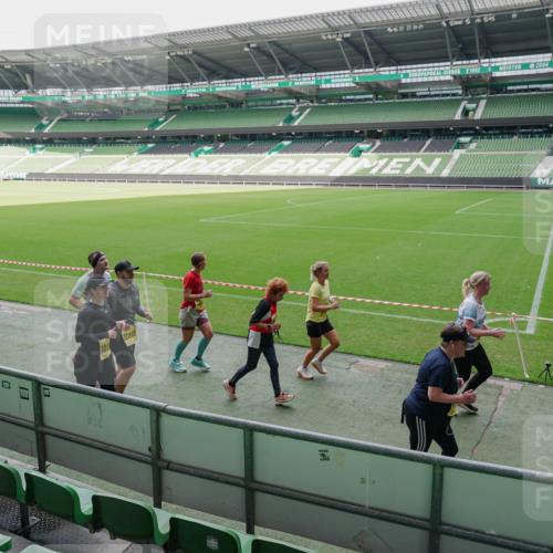 13.09.2026 - 21. swb-Marathon Bremen Michael Burmester http://msf.ph/oto/10489048 13.09.2026 10:39:28 Laufen im Stadion 10135, 10138, 10139, 10156, 10168, 10169, 10188, 10204, 10205, 10217, 10229, 10234, 10238, 10259, 10260, 10279, 10280, 10299, 10305, 10314, 10360, 10363, 10364, 10378, 10386, 10404, 10457, 10465, 10469, 10484, 10493, 10501, 10505, 10510, 10511, 10526, 10556, 10570, 10576, 10580, 10595, 10599, 10609, 10616, 10619, 10630, 10645, 10653, 10660, 10661, 10662, 10664, 10681, 10682, 10686, 10695, 10696, 10697, 10712, 10737, 10743, 10751, 10802, 10823 meine-sportfotos.de