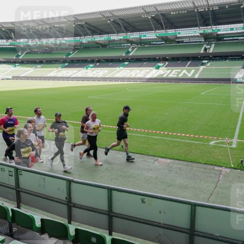 13.09.2026 - 21. swb-Marathon Bremen Michael Burmester http://msf.ph/oto/10489058 13.09.2026 10:39:40 Laufen im Stadion 10135, 10138, 10139, 10156, 10168, 10169, 10188, 10204, 10213, 10217, 10229, 10234, 10238, 10259, 10260, 10279, 10280, 10299, 10314, 10321, 10360, 10363, 10364, 10378, 10386, 10404, 10406, 10417, 10435, 10457, 10469, 10484, 10493, 10501, 10505, 10510, 10511, 10526, 10556, 10570, 10576, 10580, 10595, 10599, 10609, 10616, 10619, 10630, 10645, 10653, 10660, 10661, 10662, 10664, 10681, 10682, 10686, 10695, 10696, 10697, 10712, 10737, 10743, 10751, 10802 meine-sportfotos.de