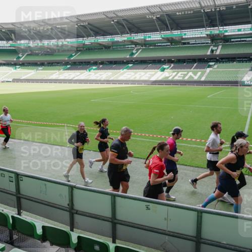13.09.2026 - 21. swb-Marathon Bremen Michael Burmester http://msf.ph/oto/10489062 13.09.2026 10:39:43 Laufen im Stadion 10135, 10138, 10139, 10156, 10168, 10169, 10188, 10204, 10213, 10217, 10229, 10234, 10238, 10259, 10260, 10279, 10280, 10299, 10314, 10321, 10360, 10363, 10364, 10378, 10386, 10404, 10406, 10417, 10435, 10457, 10469, 10484, 10493, 10501, 10505, 10510, 10511, 10526, 10556, 10570, 10576, 10580, 10582, 10595, 10599, 10609, 10616, 10619, 10630, 10645, 10653, 10660, 10661, 10662, 10664, 10681, 10682, 10686, 10695, 10696, 10697, 10712, 10737, 10743, 10751 meine-sportfotos.de