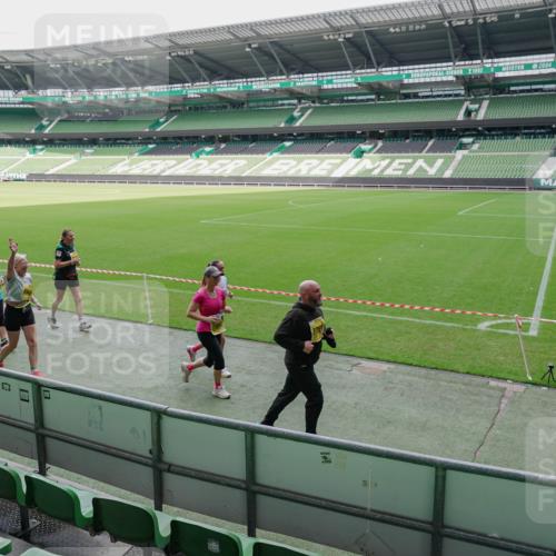 13.09.2026 - 21. swb-Marathon Bremen Michael Burmester http://msf.ph/oto/10489072 13.09.2026 10:39:59 Laufen im Stadion 10135, 10138, 10139, 10156, 10169, 10188, 10204, 10213, 10217, 10229, 10234, 10238, 10259, 10260, 10279, 10280, 10299, 10314, 10321, 10360, 10363, 10364, 10378, 10386, 10404, 10406, 10417, 10424, 10435, 10455, 10457, 10469, 10484, 10493, 10501, 10505, 10510, 10511, 10556, 10570, 10576, 10580, 10582, 10595, 10599, 10609, 10616, 10619, 10630, 10653, 10660, 10662, 10664, 10686, 10696, 10712, 10737, 10743, 10751 meine-sportfotos.de