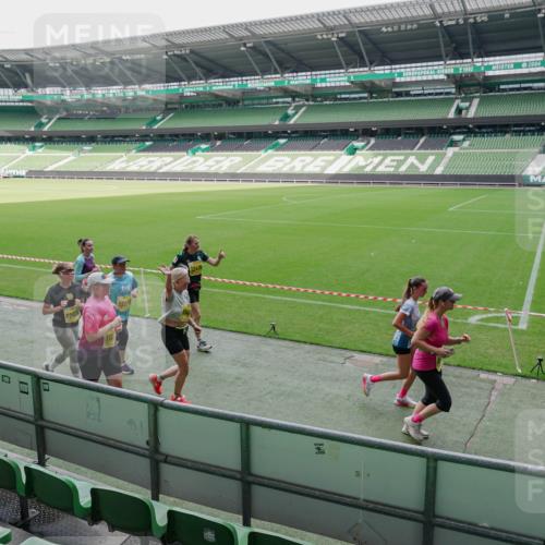13.09.2026 - 21. swb-Marathon Bremen Michael Burmester http://msf.ph/oto/10489073 13.09.2026 10:40:01 Laufen im Stadion 10135, 10138, 10139, 10156, 10169, 10204, 10213, 10217, 10229, 10234, 10238, 10259, 10260, 10279, 10280, 10299, 10314, 10321, 10354, 10360, 10363, 10364, 10378, 10386, 10404, 10406, 10417, 10424, 10435, 10455, 10457, 10469, 10484, 10493, 10501, 10505, 10510, 10511, 10556, 10570, 10576, 10580, 10582, 10595, 10599, 10609, 10611, 10616, 10619, 10630, 10653, 10660, 10662, 10664, 10686, 10694, 10696, 10712, 10737, 10743, 10751 meine-sportfotos.de