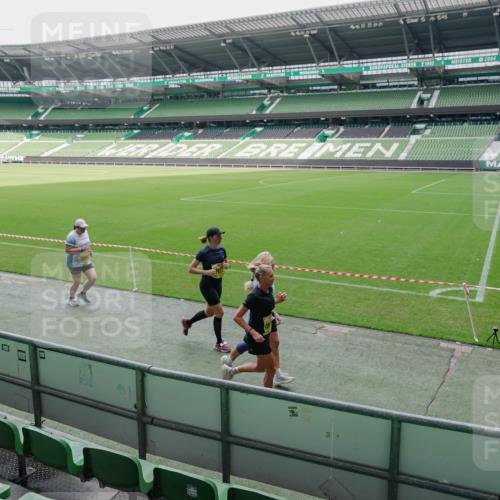 13.09.2026 - 21. swb-Marathon Bremen Michael Burmester http://msf.ph/oto/10489082 13.09.2026 10:40:10 Laufen im Stadion 10135, 10138, 10139, 10156, 10169, 10204, 10213, 10217, 10229, 10234, 10238, 10279, 10280, 10299, 10314, 10321, 10354, 10360, 10363, 10364, 10378, 10386, 10404, 10406, 10417, 10424, 10435, 10455, 10457, 10469, 10484, 10493, 10501, 10505, 10510, 10511, 10545, 10556, 10570, 10576, 10580, 10582, 10595, 10599, 10609, 10611, 10616, 10619, 10630, 10653, 10660, 10662, 10664, 10686, 10694, 10696, 10712, 10737, 10743, 10751 meine-sportfotos.de