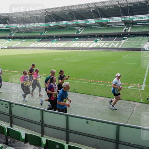 13.09.2026 - 21. swb-Marathon Bremen Michael Burmester http://msf.ph/oto/10489083 13.09.2026 10:40:12 Laufen im Stadion 10135, 10138, 10139, 10156, 10169, 10204, 10213, 10217, 10229, 10234, 10238, 10279, 10280, 10299, 10314, 10321, 10354, 10360, 10363, 10364, 10378, 10386, 10404, 10406, 10417, 10424, 10435, 10455, 10457, 10469, 10483, 10484, 10493, 10501, 10505, 10510, 10511, 10545, 10556, 10570, 10576, 10580, 10582, 10586, 10595, 10599, 10609, 10611, 10616, 10619, 10630, 10653, 10660, 10662, 10664, 10686, 10694, 10696, 10712, 10737, 10743, 10751 meine-sportfotos.de