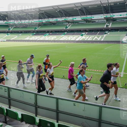 13.09.2026 - 21. swb-Marathon Bremen Michael Burmester http://msf.ph/oto/10489091 13.09.2026 10:40:18 Laufen im Stadion 10135, 10138, 10139, 10155, 10156, 10169, 10204, 10213, 10217, 10229, 10234, 10238, 10279, 10280, 10299, 10313, 10314, 10321, 10354, 10360, 10363, 10364, 10378, 10386, 10404, 10406, 10417, 10424, 10435, 10455, 10457, 10469, 10483, 10484, 10493, 10501, 10505, 10510, 10511, 10545, 10556, 10570, 10576, 10580, 10582, 10586, 10595, 10599, 10609, 10611, 10616, 10619, 10630, 10653, 10660, 10662, 10664, 10686, 10694, 10696, 10706, 10712, 10737, 10743, 10751, 10766 meine-sportfotos.de